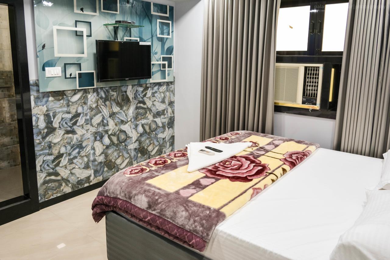 Hotel Elegant - Mumbai — Photos 1